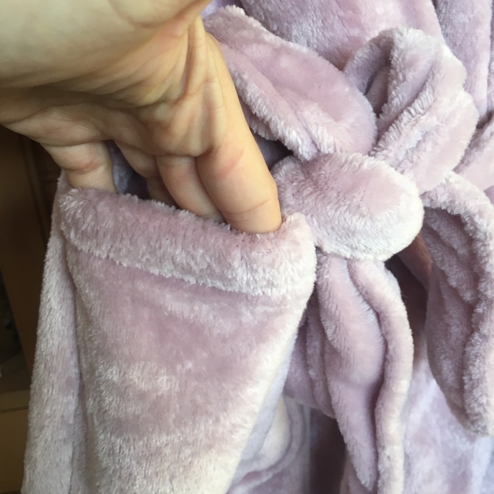 Beautiful Perfect Condition Robe - image 3